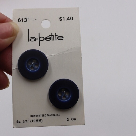 Button Lot Vintage & Modern Most on Cards Sewing Lot Craft Lot Buttons - Picture 7 of 10